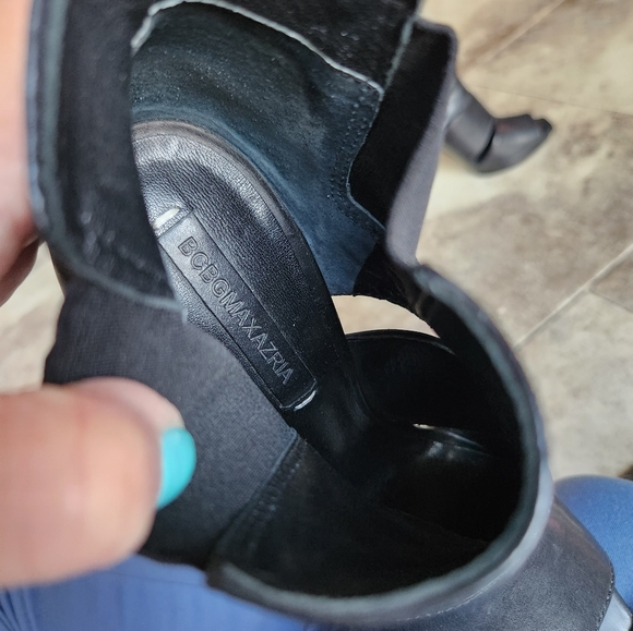 BCBG heels - Picture 5 of 6